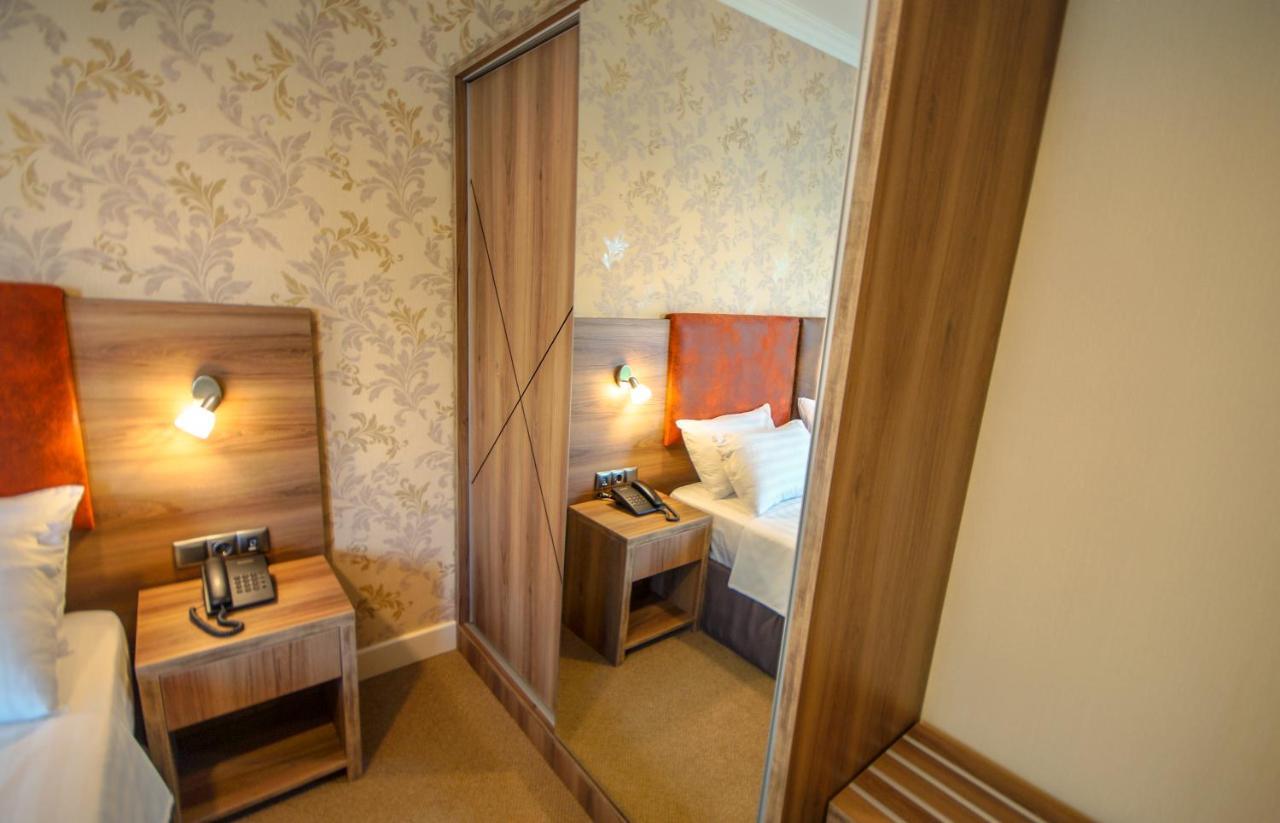 Montana Hotel