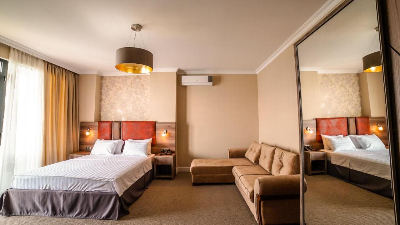 Montana Hotel